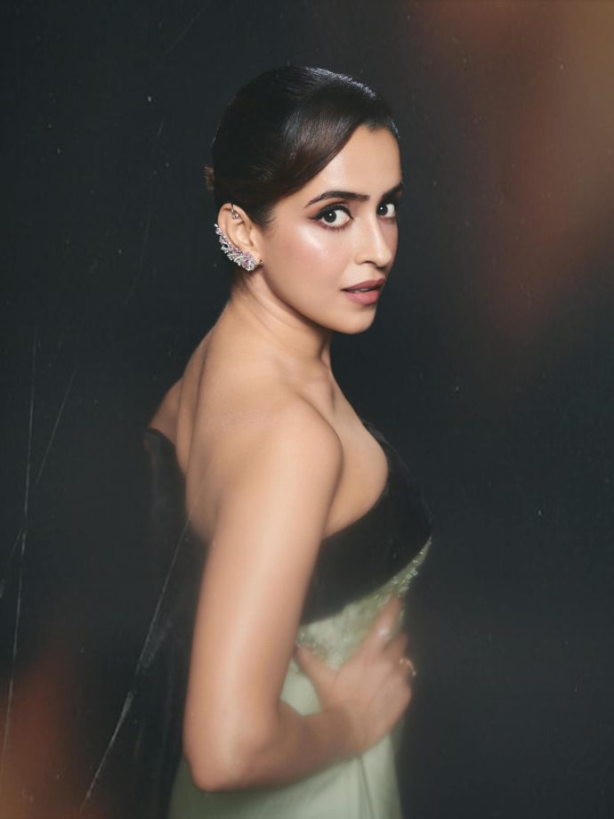 Sanya Malhotra Shines in Soft Glam and Subtle Elegance 978843