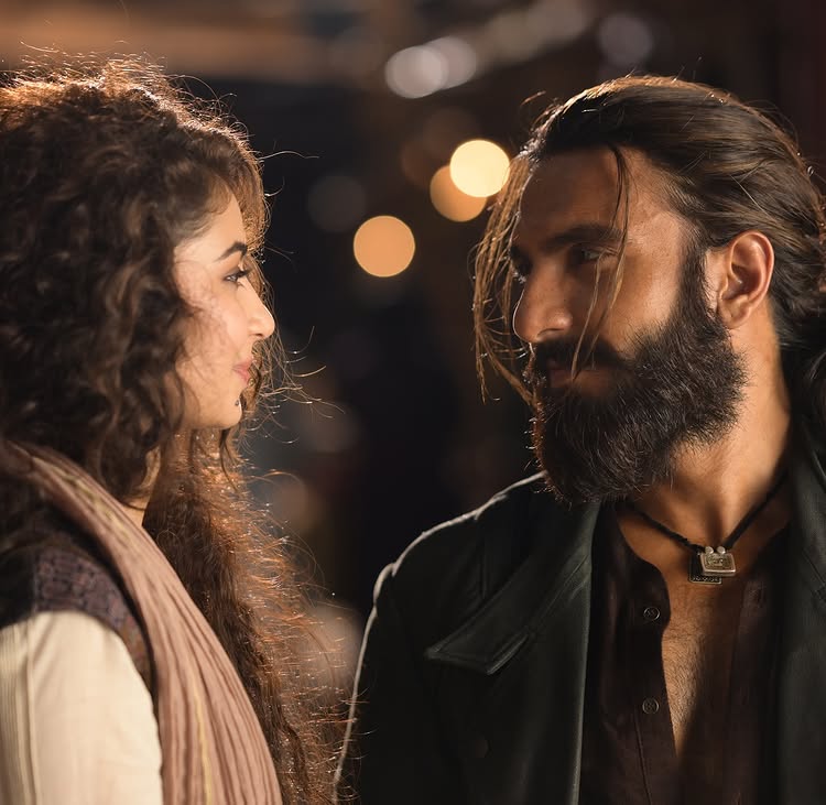 Sara Arjun Feels Honoured To Mark Her Bollywood Debut Alongside Ranveer Singh, Calls Him Limitless 979191