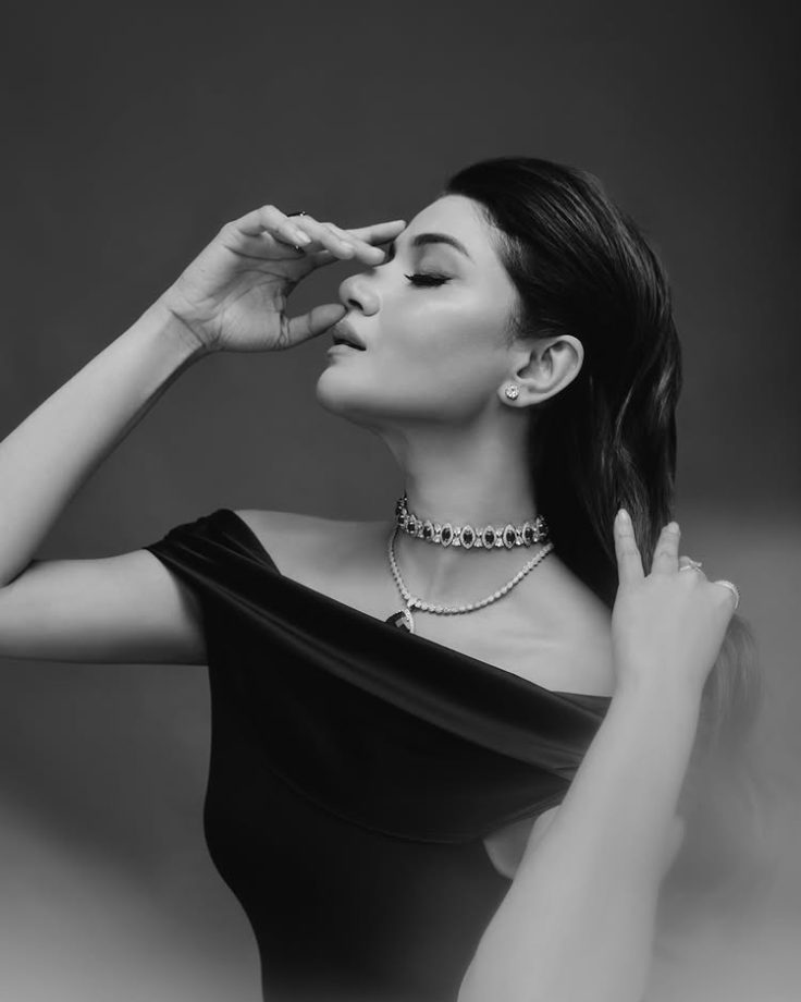 Sauraseni Maitra Channels Old-Hollywood Dreaminess in Modern Couture 979578