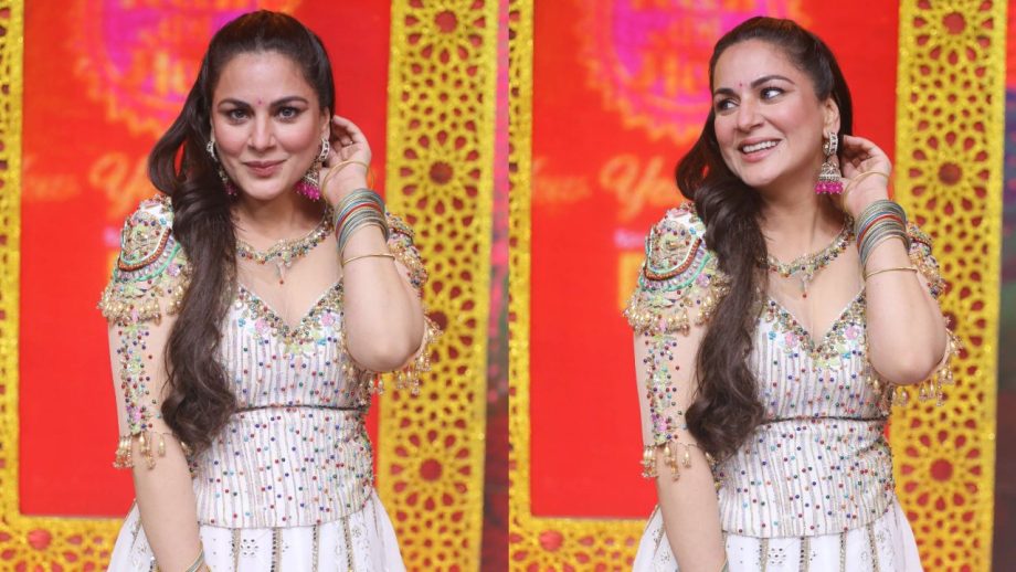 Shraddha Arya Hosts Zee Rishton Ka Mela New Year Special 980838