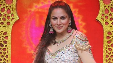 Shraddha Arya Hosts Zee Rishton Ka Mela New Year Special
