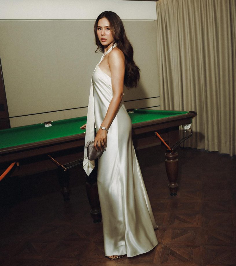 Sonam Bajwa’s Timeless Grace with a Modern Spirit 980423