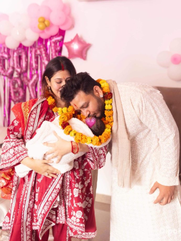 Sonarika Bhadoria Shares Adorable Family Moment With Husband and Baby Girl Virika Parashar 979900
