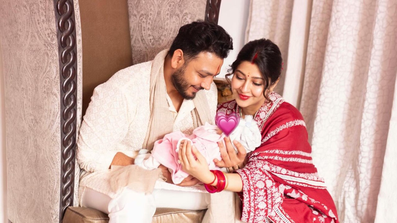 Sonarika Bhadoria Shares Adorable Family Moment With Husband and Baby Girl Virika Parashar