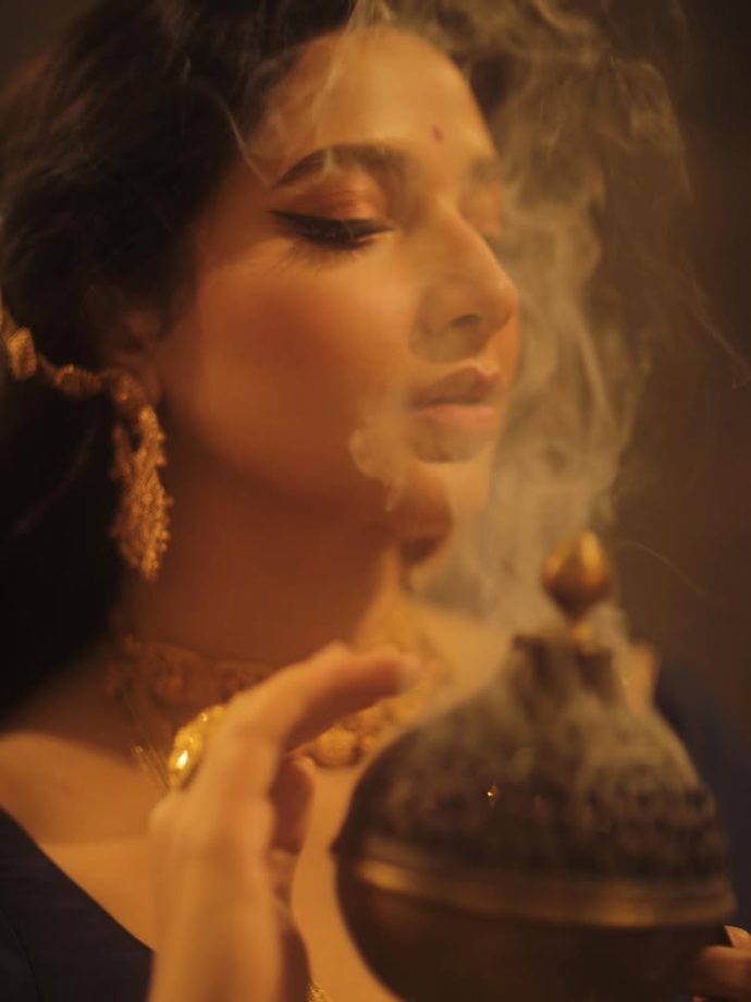 Subhashree Ganguly Redefines Grace in a Timeless Traditional Look 981142