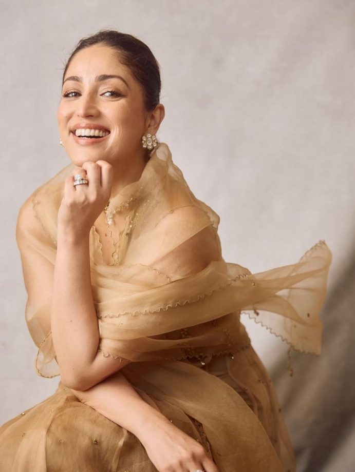 Yami Gautam Dhar Embraces Soft Elegance in a Timeless Neutral Look 980459