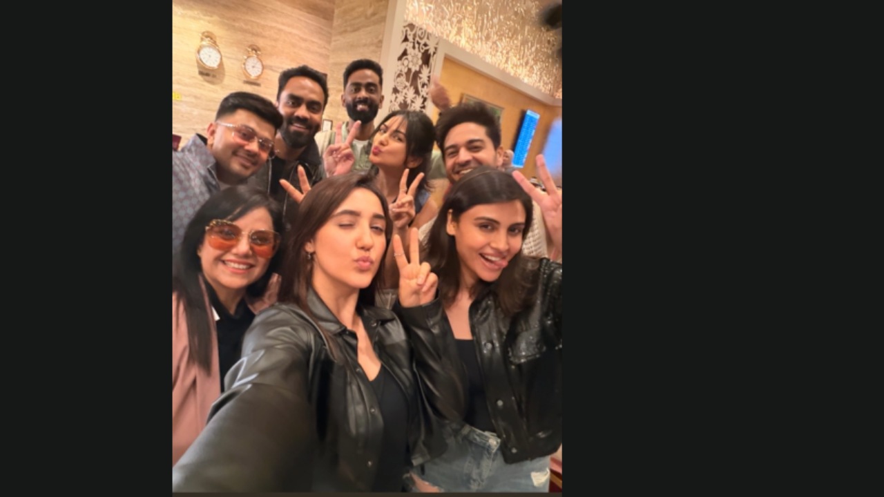 After Bigg Boss 19 Fight, Pranit More & Malti Chahar Finally Reunite, Ashnoor Kaur & Awez Darbar Tease 982191