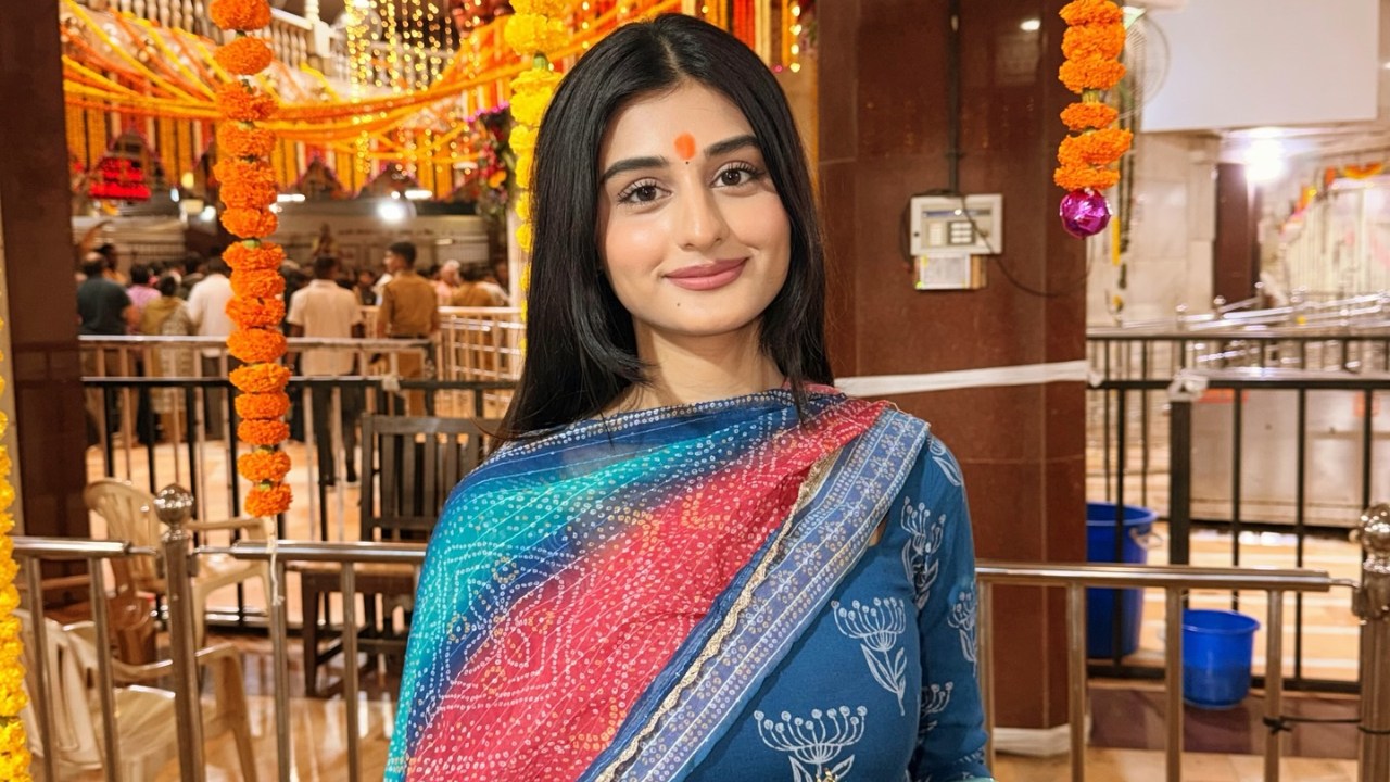 After MMS Controversy, Payal Gaming Starts 2026 With Divine Energy Seeking Blessings At Siddhivinayak Temple 981988