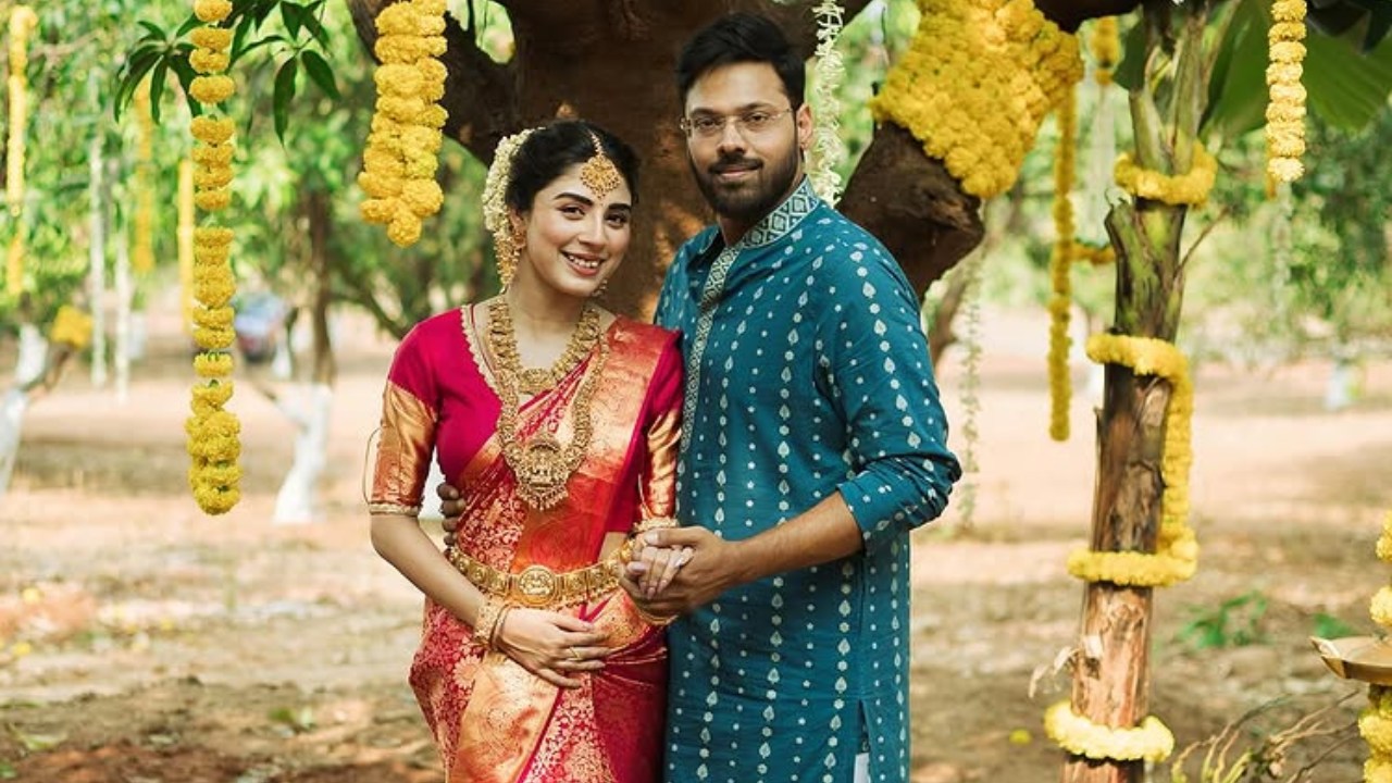 Anupamaa Actress Adrija Roy Gets Engaged To BF Vignuesh Iyer; Stuns In Her South Indian Red Bridal Look 984726