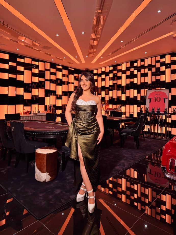 Ashnoor Kaur Brings Modern Glamour to Dubai Nights With Her Statement Look 983563