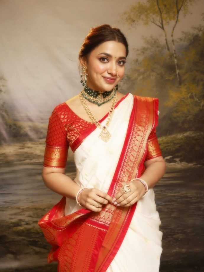 Decoding Bigg Boss OTT 2 Fame Jiya Shankar's Maharashtrian Look In Red-White Saree - See Pics 983241