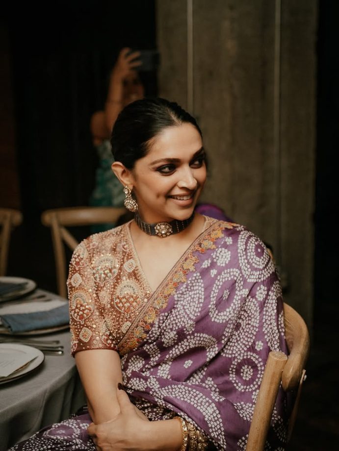 Deepika Padukone Brings Timeless Charm in a Bandhani Saree with a Contrast Blouse 984964