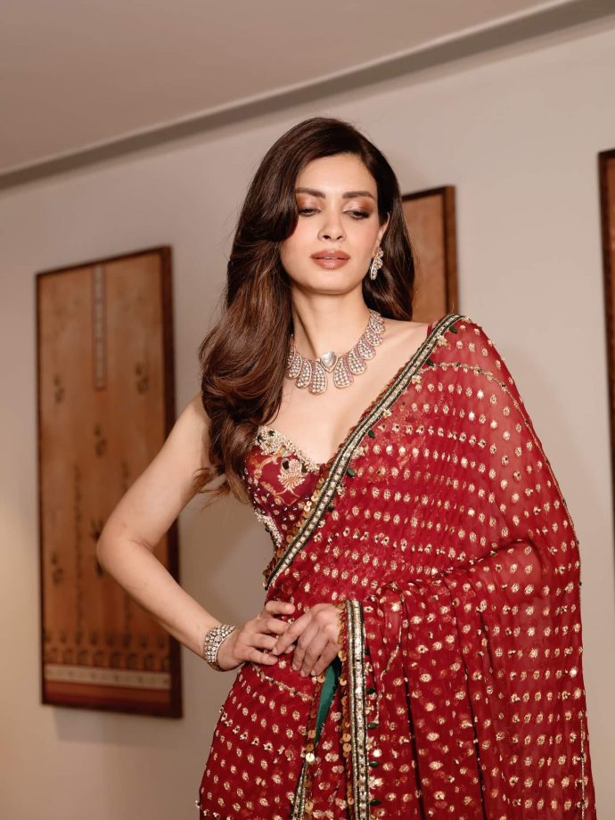 Diana Penty Brings Festive Grace 981818