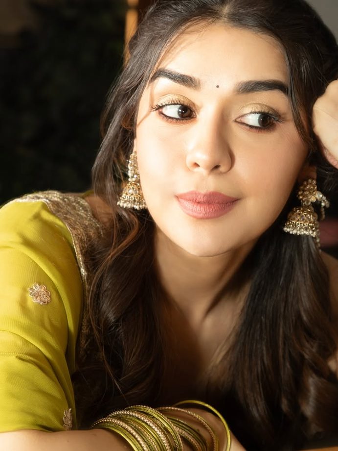 Eisha Singh Radiates Elegance in a Timeless Yellow Sharara Set 984609