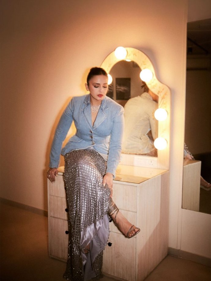 Huma Qureshi Brings Subtle Glamour and Confidence in a Shimmering Modern Look 982660