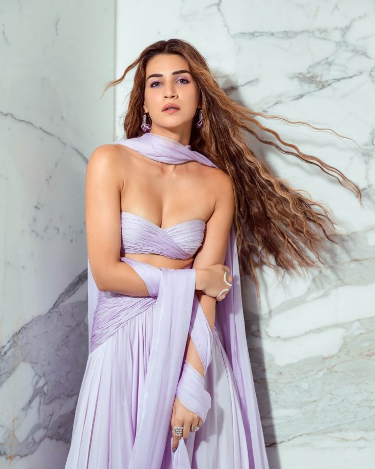 Kriti Sanon Channels Modern Fairy-Tale Elegance in a Dreamy Lavender Gown 983662