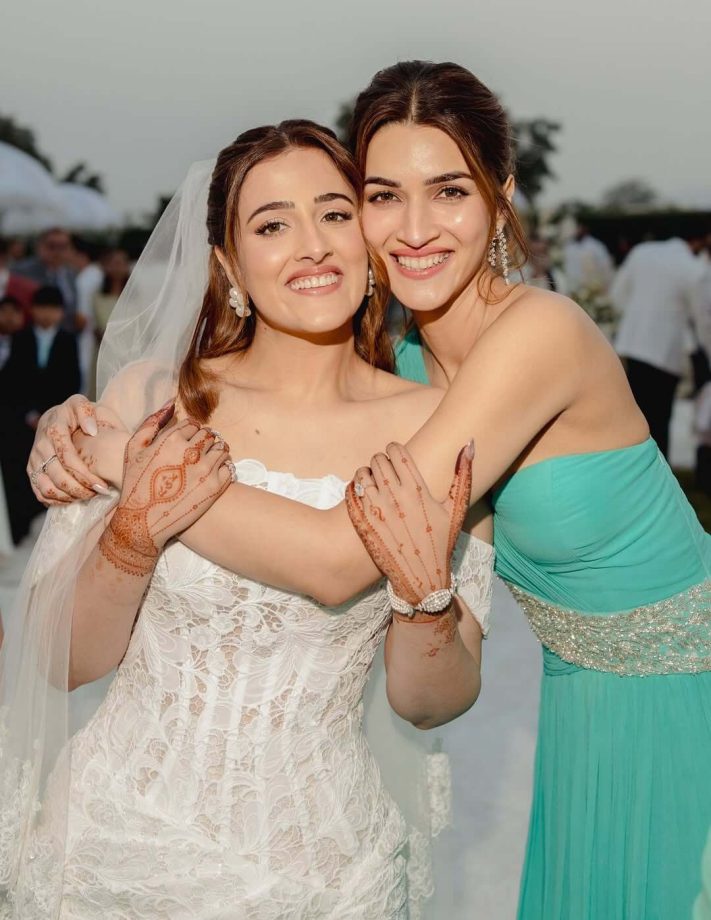 Kriti Sanon showers love on sister Nupur, Says ‘My little one is married’ 983400