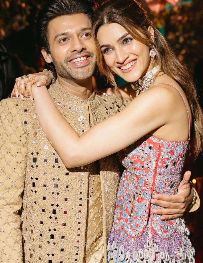 Kriti Sanon showers love on sister Nupur, Says ‘My little one is married’ 983401