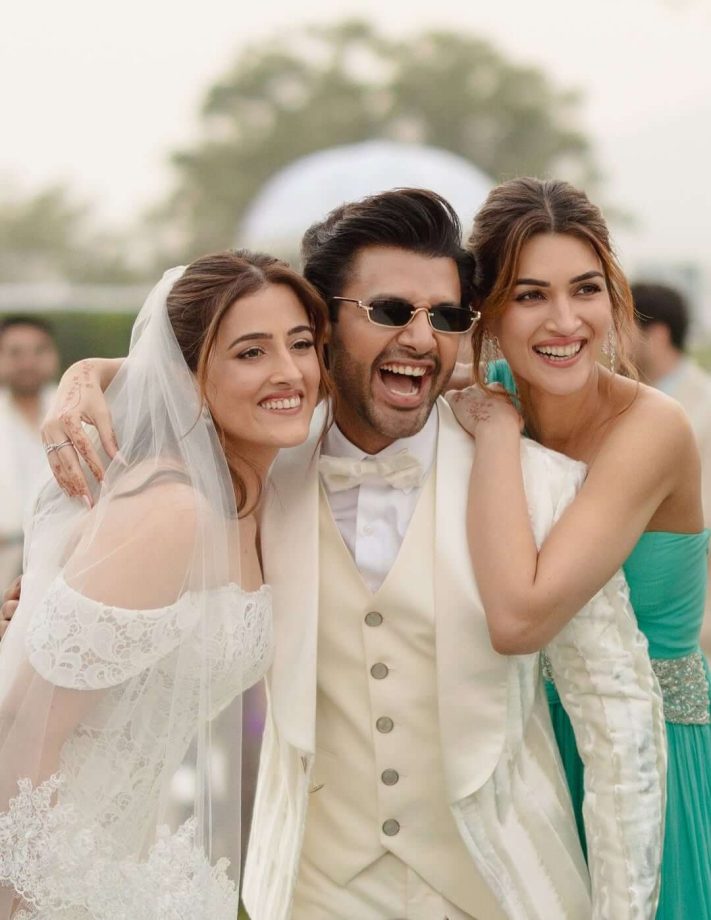 Kriti Sanon showers love on sister Nupur, Says ‘My little one is married’ 983394