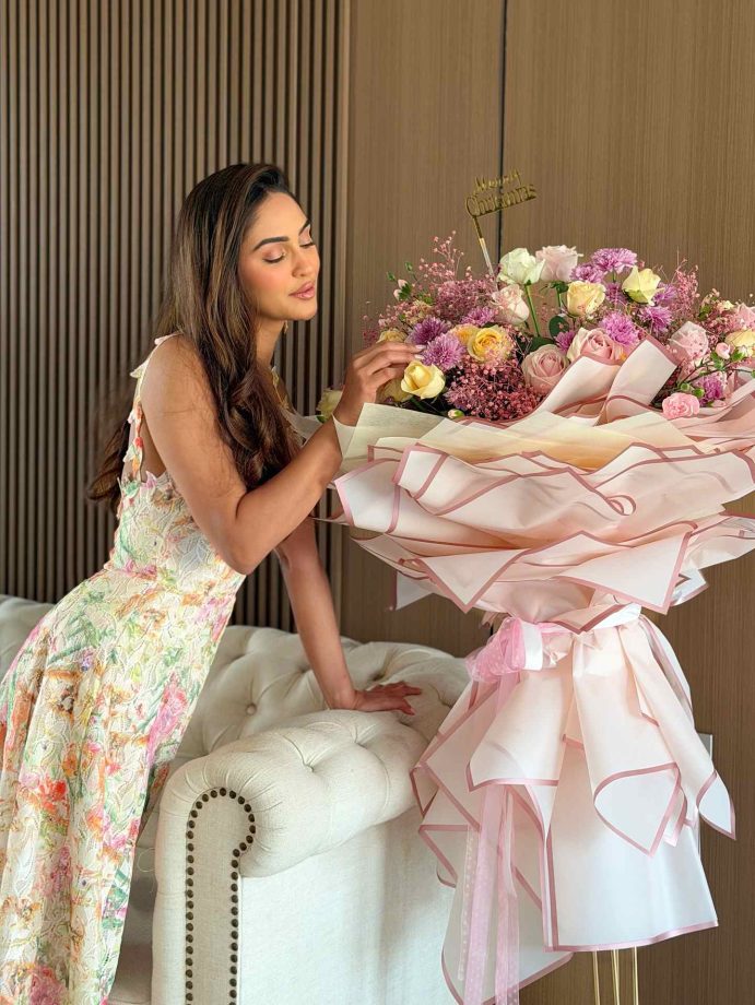 Krystle D’Souza Glows in Soft Festive Charm 981839