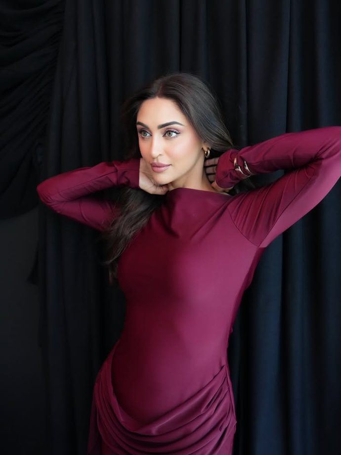 Krystle Dsouza Stuns in a Bold Yet Elegant Fashion Look 984672