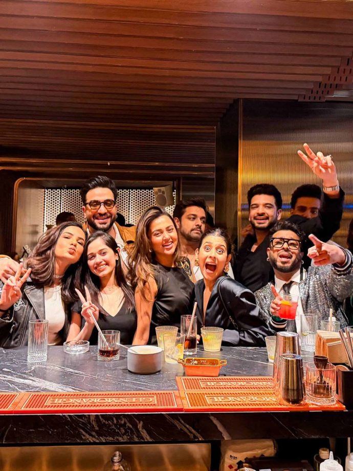 Laughter Chefs' Aly Goni Offers A Glimpse Into His Close-Knit Circle Of Friends 982640