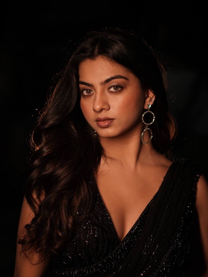 Mahadev And Sons Actress Garvita Sadhwani's Fashion Game Proves She's A Trendsetter - See Pics 982848