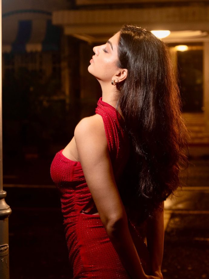 Mahadev And Sons Actress Garvita Sadhwani's Fashion Game Proves She's A Trendsetter - See Pics 982843