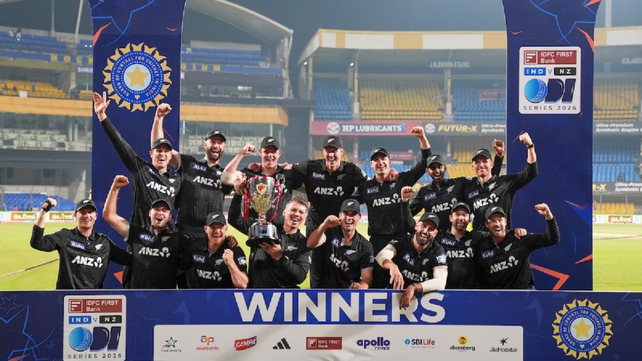 New Zealand Clinches ODI Series 2–1 After Beating India by 41 Runs in the 3rd Match 983860