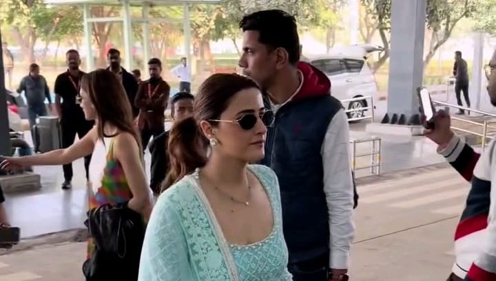 Newlywed Nupur Sanon Keeps It Simple Yet Stylish In Minimalist Diamond Mangalsutra Post Marriage - See Here 982971