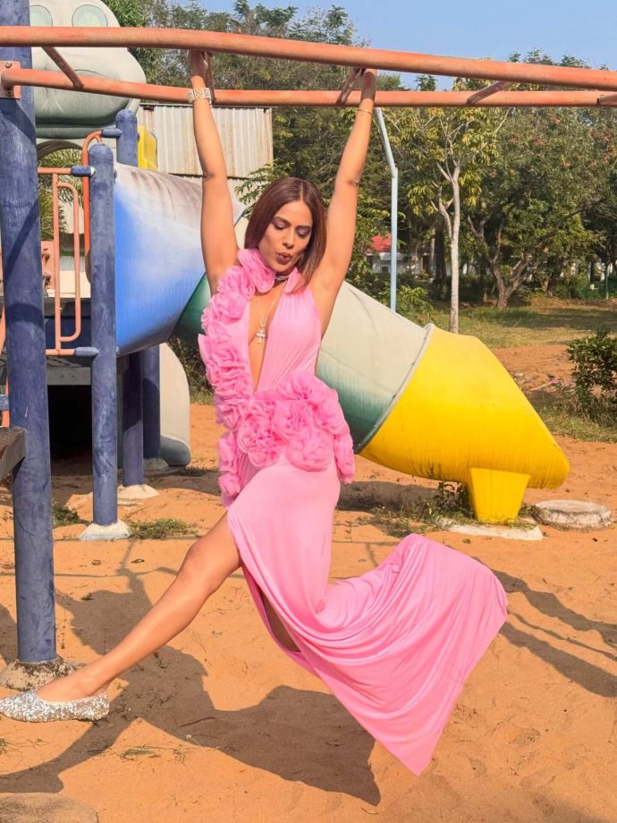 Nia Sharma Raises Heat In Pink Backless Gown, Her Stunning Pictures Create Buzz 984321
