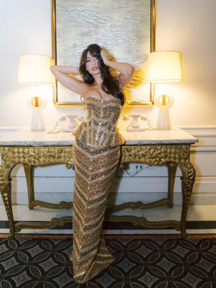 Nora Fatehi Shines in a Classic Gold Look That Speaks Style 982693