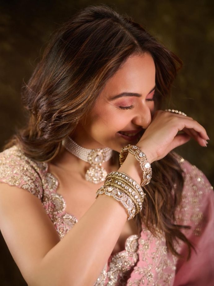 Rakul Preet Singh Keeps It Soft and Elegant in a Pink Lehenga Look 982646