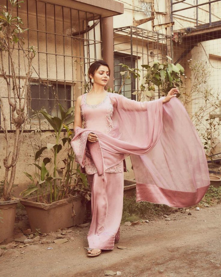 Rubina Dilaik Embraces Soft Pastels 982717