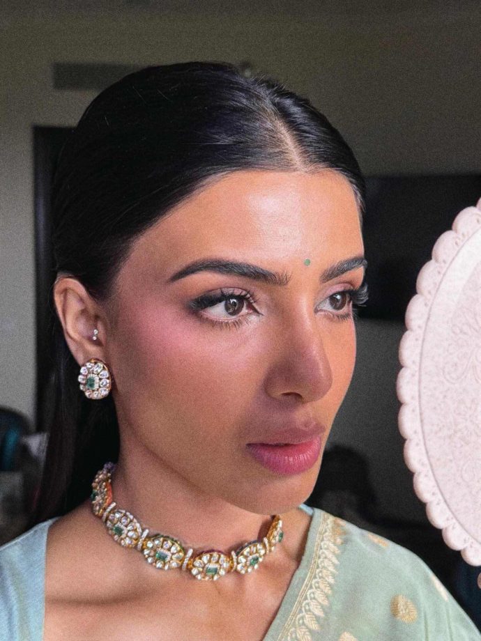 Samantha Ruth Prabhu embodies quite grace in saree [Photos] 984802