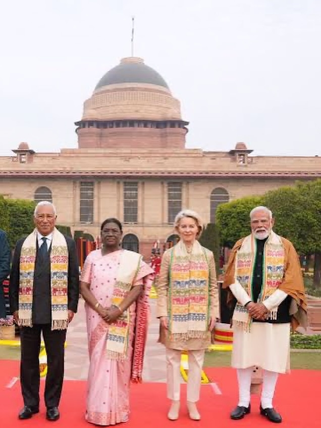 Samantha Ruth Prabhu embodies quite grace in saree [Photos] 984806