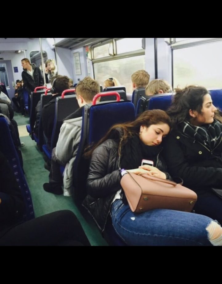 Sara Tendulkar’s Instagram ‘Go Back to 2016’ Trend Wins Hearts Online 983911