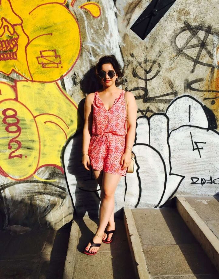 Sara Tendulkar’s Instagram ‘Go Back to 2016’ Trend Wins Hearts Online 983912