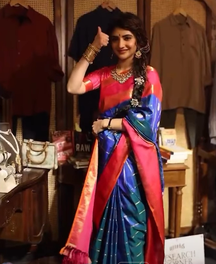 Sreeleela Brings Back Old-school Charm With Vintage Blouse During Parasakthi Promotions 982602