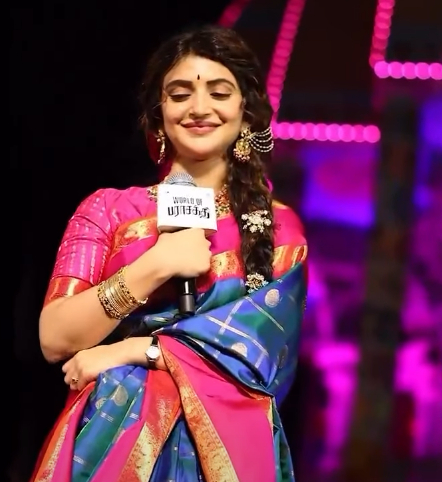 Sreeleela Brings Back Old-school Charm With Vintage Blouse During Parasakthi Promotions 982604