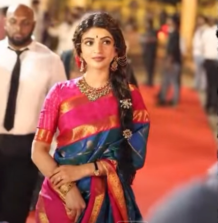 Sreeleela Brings Back Old-school Charm With Vintage Blouse During Parasakthi Promotions 982605