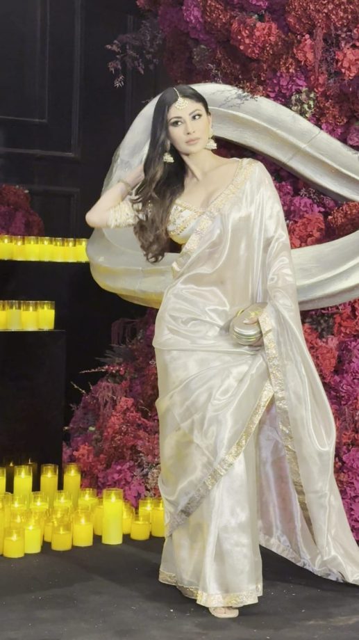 Stebin Ben and Nupur Sanon’s Wedding Reception at St. Regis: Bollywood Stars Grace the Evening 983155