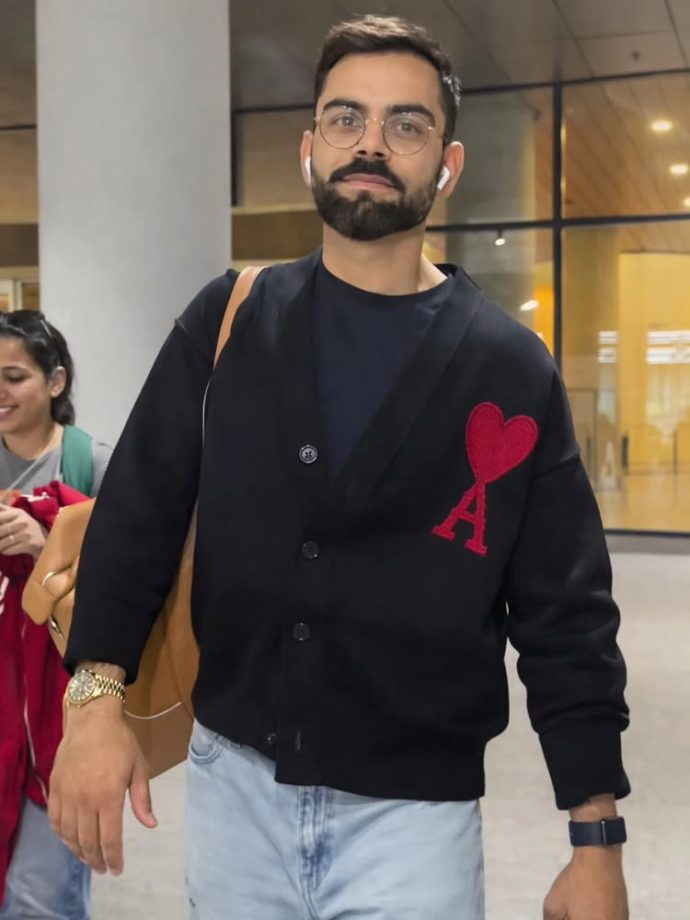 Virat Kohli’s Solo Airport Appearance Sparks Buzz, ‘A’ on His Sweater Melts Hearts 982371