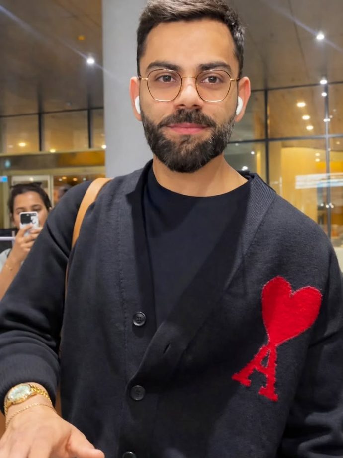 Virat Kohli’s Solo Airport Appearance Sparks Buzz, ‘A’ on His Sweater Melts Hearts 982374