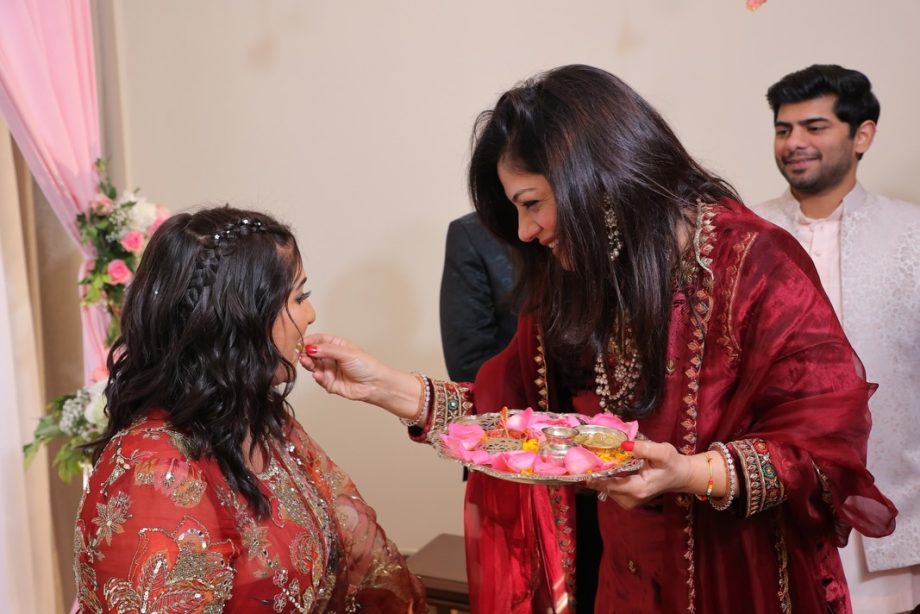 Wedding Bells Ring For Ganga Mai Ki Betiyan's Srishti Jain; Actress Shares Happy News With Fiance Shrey Gupta 984096