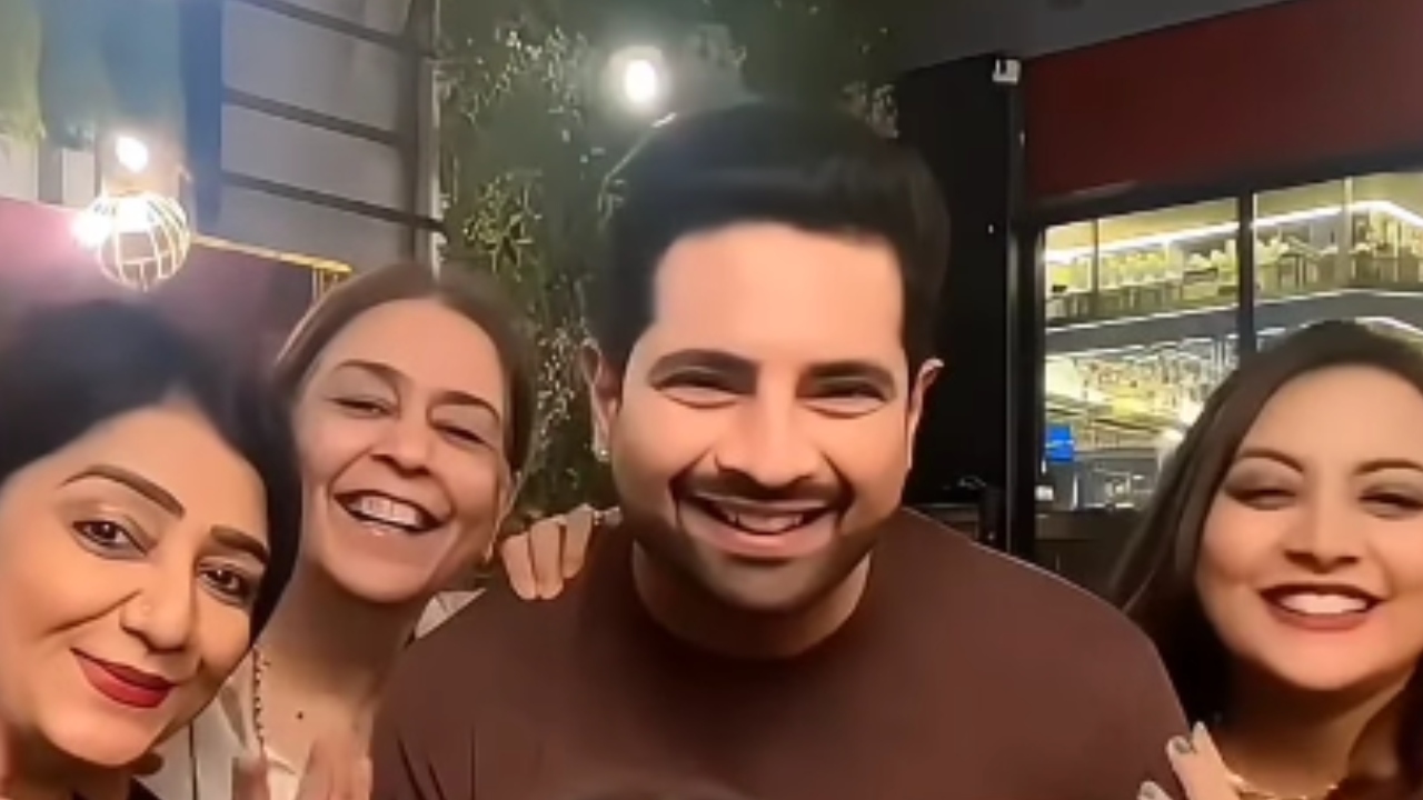 Yeh Rishta Kya Kehlata Hai OG Cast Reunites: A Nostalgic Peek Into Their Fun-Filled Get-Together 982593