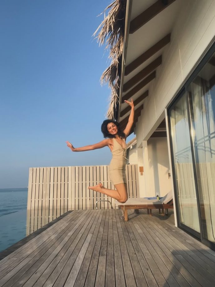 40 & Fabulous: Sneak Peek Into Sriti Jha's Carefree Birthday Celebration 989115