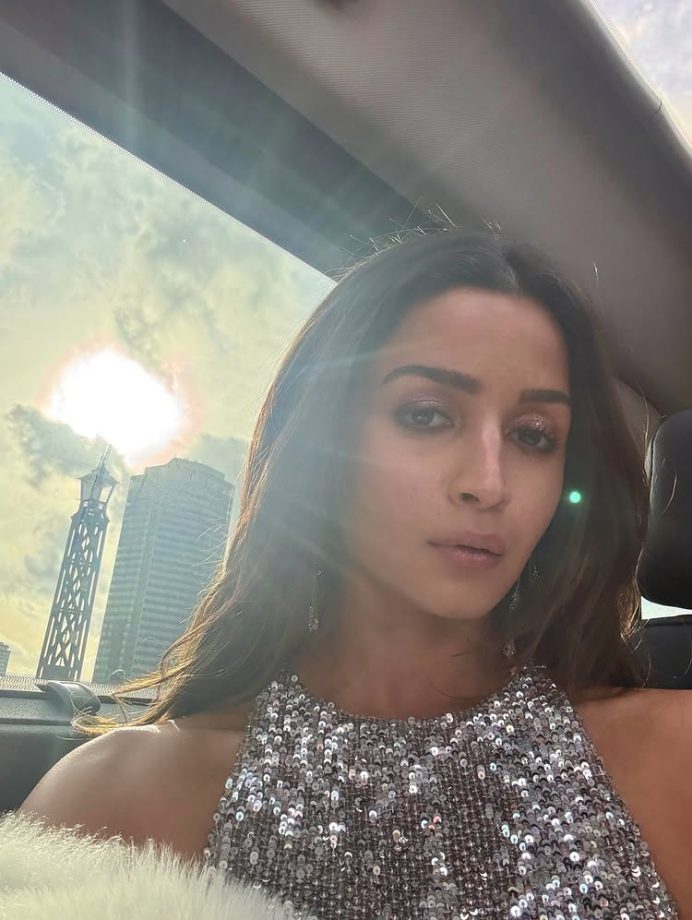 Alia Bhatt Goes Desi With “Namaskar” At BAFTA 2026 988477