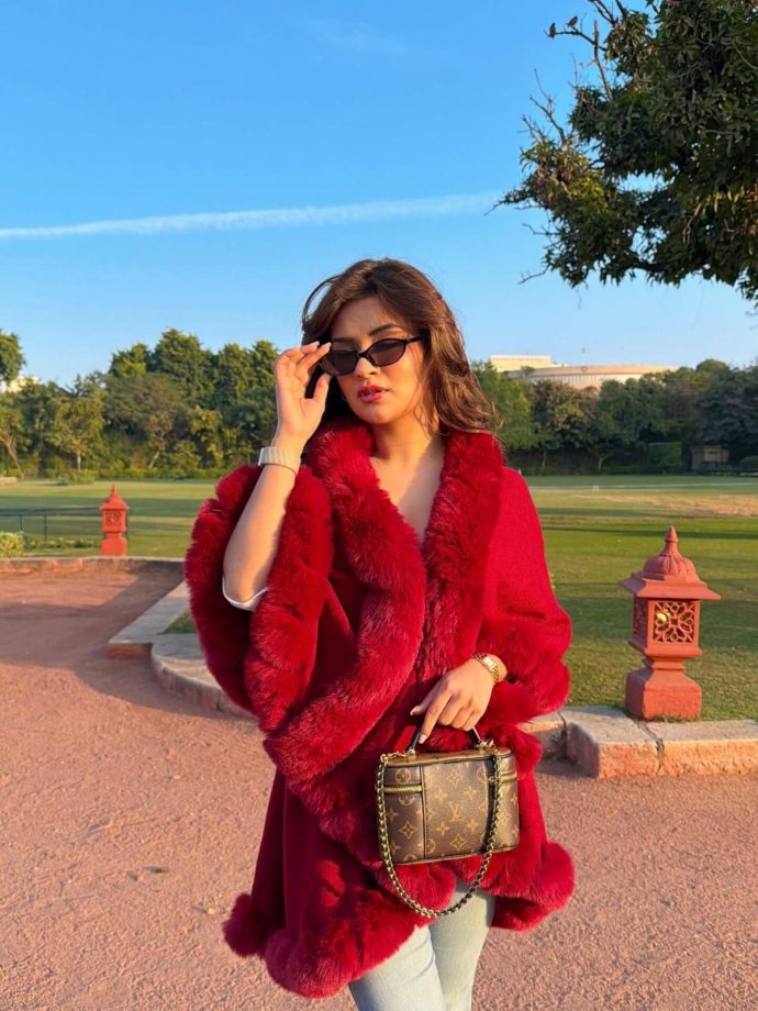 Avneet Kaur Brings Royal Charm to Jaipur With Her Winter Fashion Look 987024