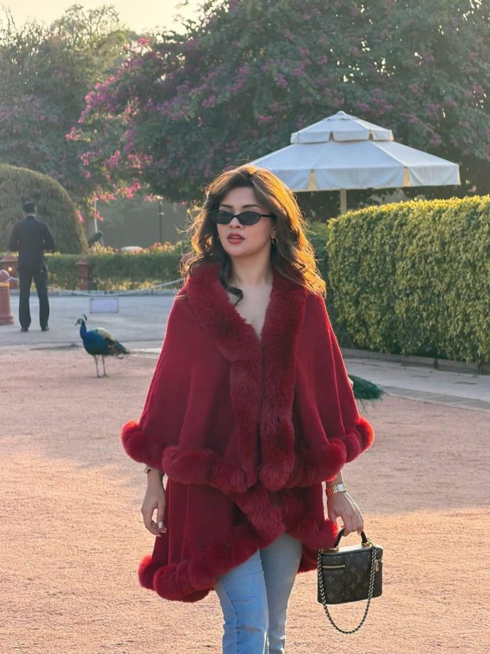 Avneet Kaur Brings Royal Charm to Jaipur With Her Winter Fashion Look 987025